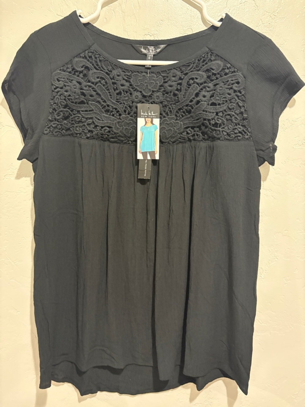 Embroidered Yoke Short Sleeve Blouse - Black